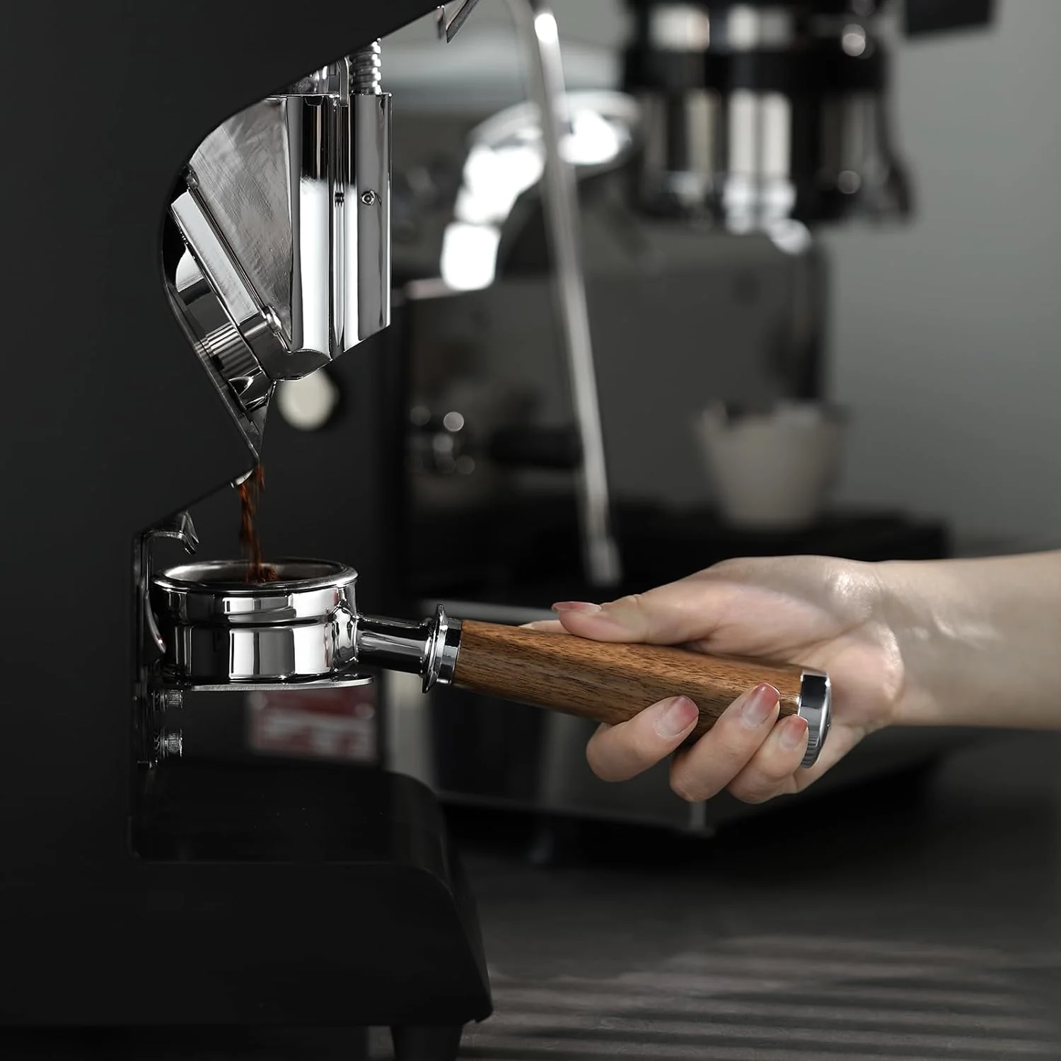 MHW-3BOMBER Bottomless Portafilter for Lamarzocco/E61/Delonghi - Image 9