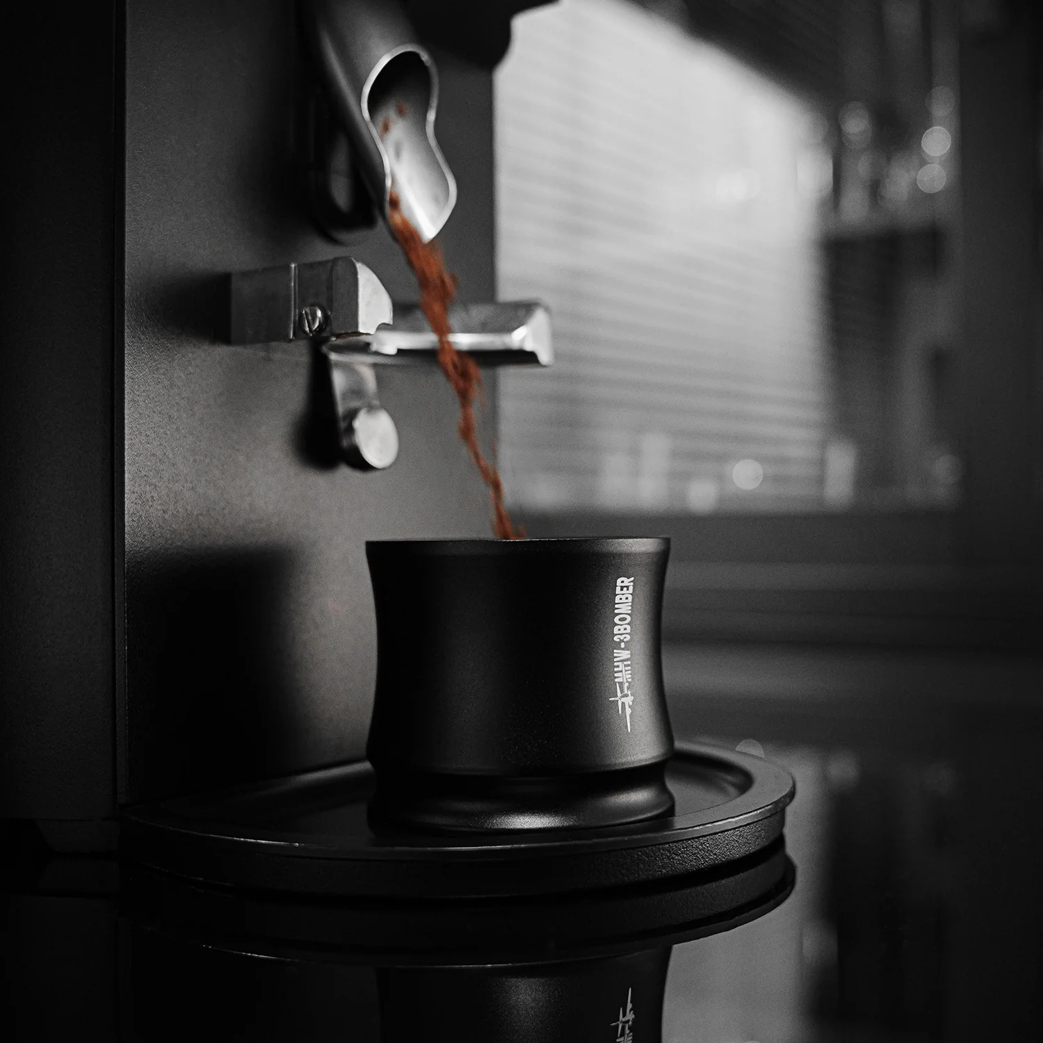 MHW-3BOMBER Shaker Funnel - Image 12