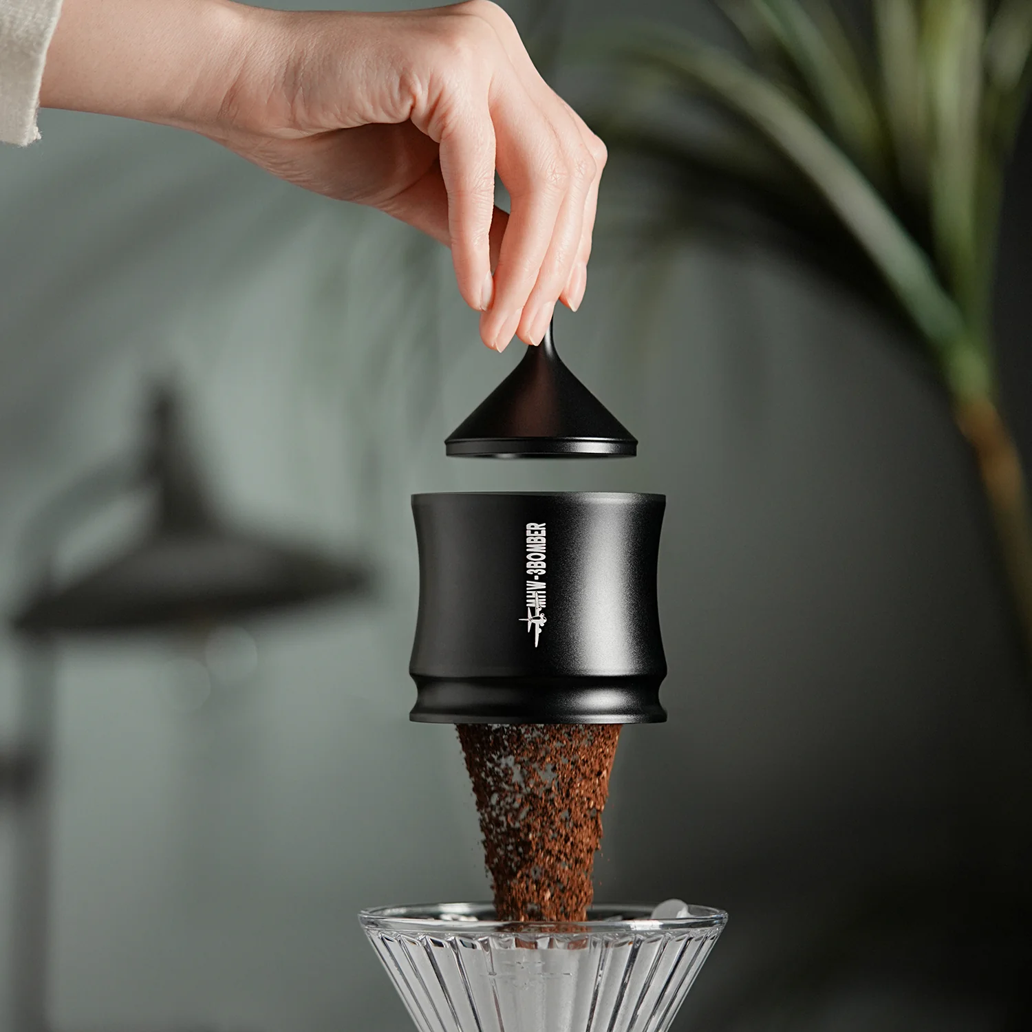 MHW-3BOMBER Shaker Funnel - Image 5
