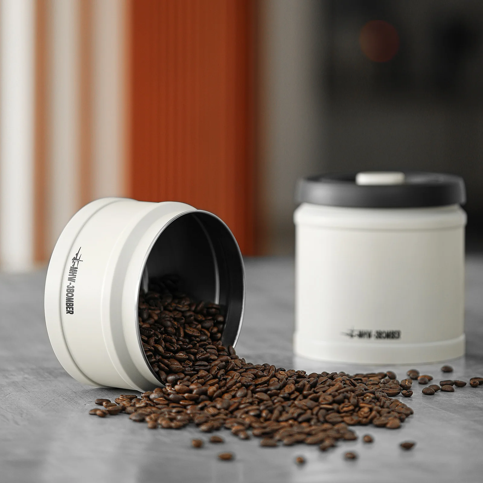MHW-3BOMBER Coffee Manual Vacuum Storage Canister - Image 4