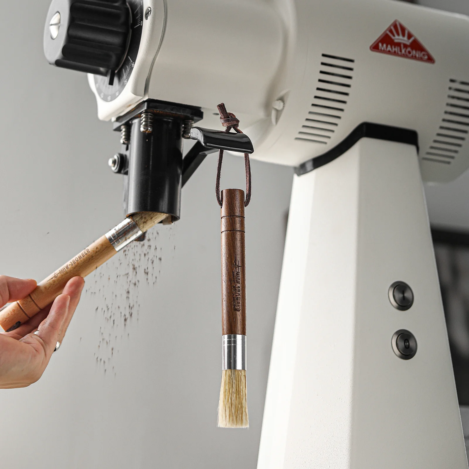 MHW-3BOMBER Coffee Cleaning Brush Wings Cylindrical Brush - Image 5