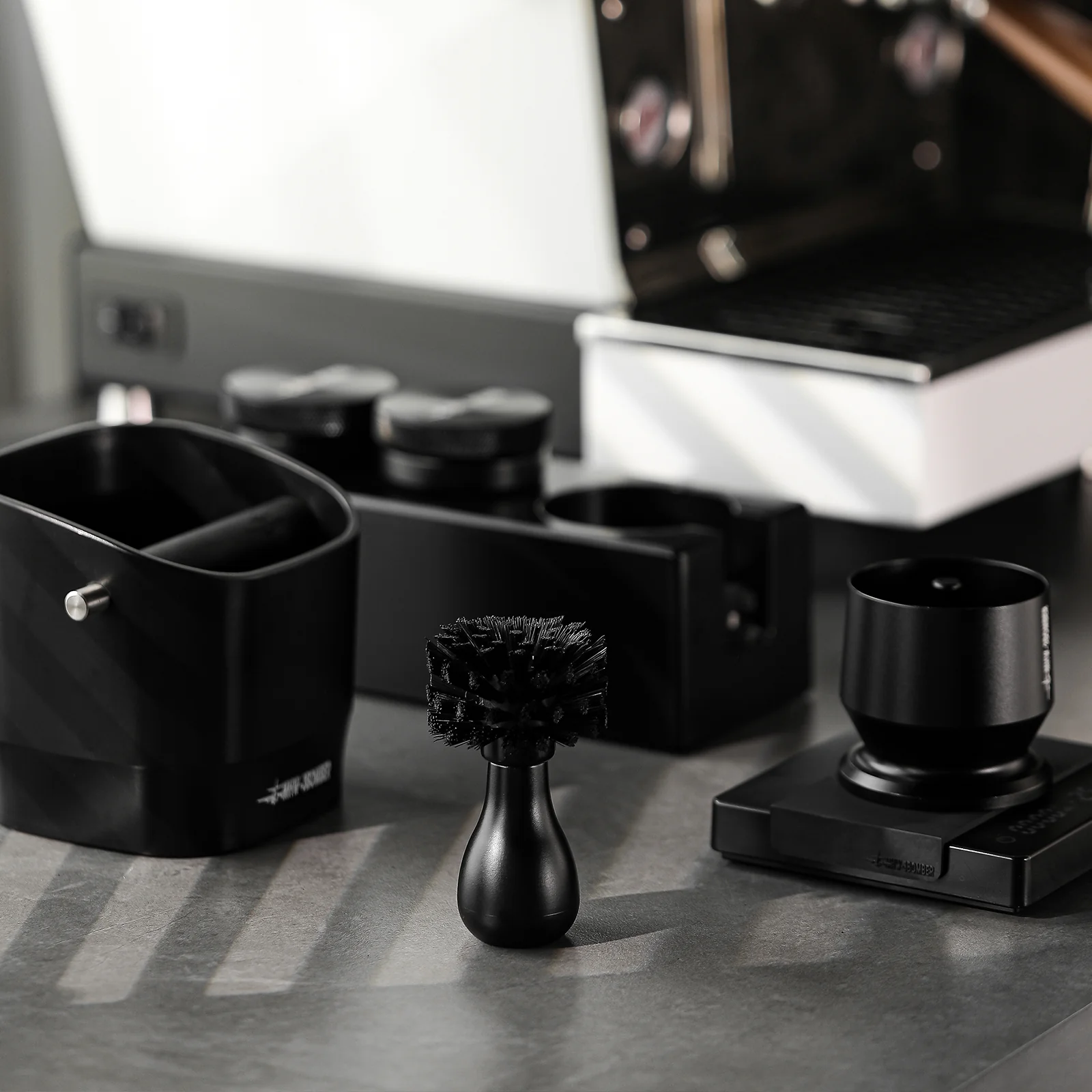 MHW-3BOMBER Coffee Portafilter Cleaning Brush - Image 9