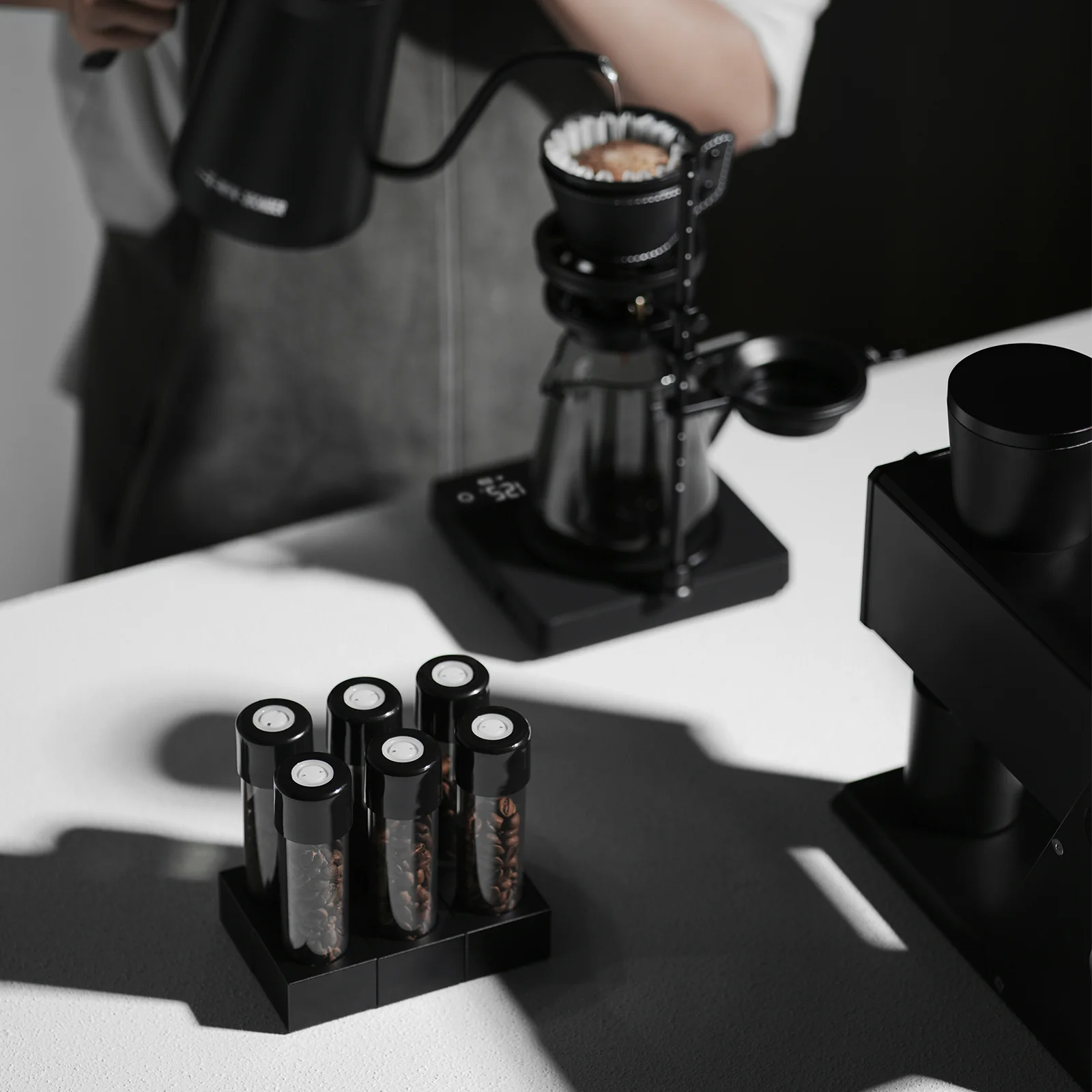 MHW-3BOMBER Energy Bottle & Magnetic Cellar Stand - Image 15