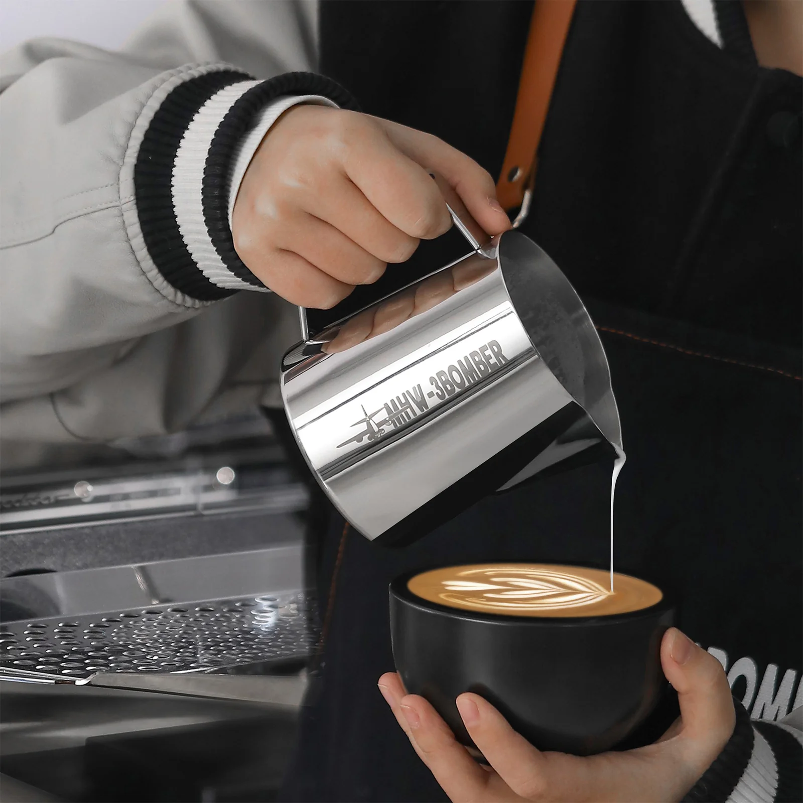 MHW-3BOMBER Latte Art Pitcher 5.0 Glossy Grey - Image 3