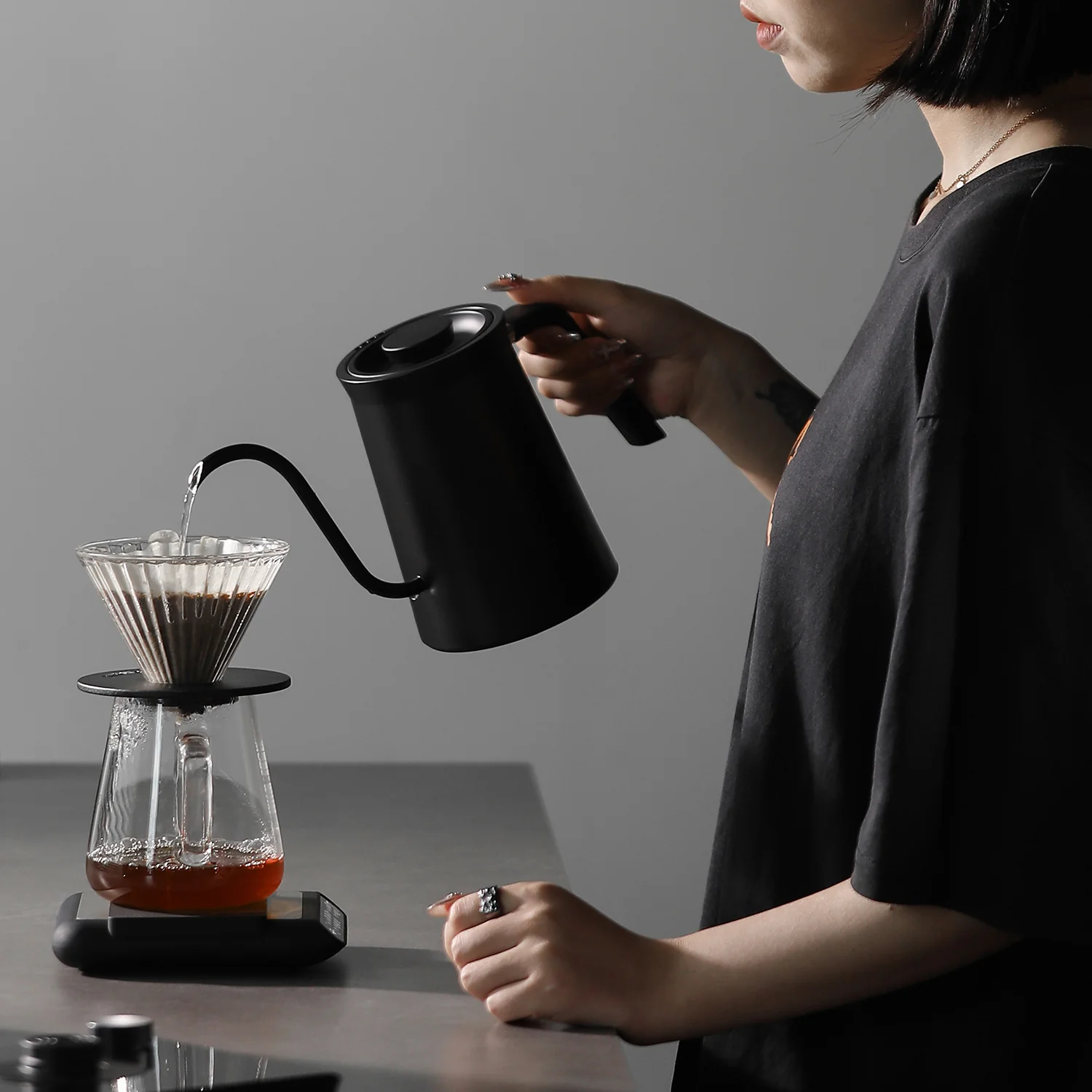 MHW-3BOMBER Assassin Gooseneck Electric Kettle - Image 7