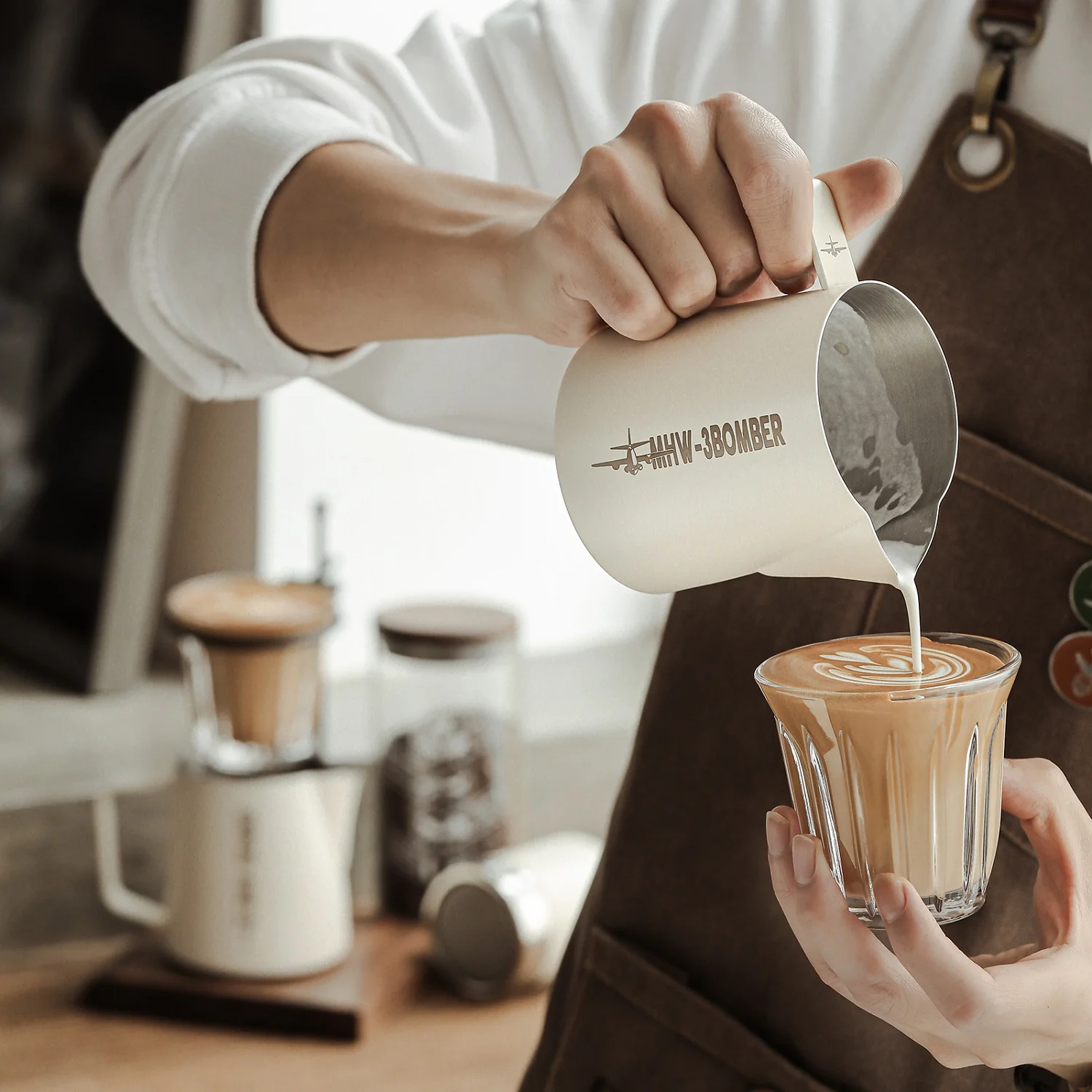 MHW-3BOMBER Latte Art Pitcher 5.0 White - Image 5