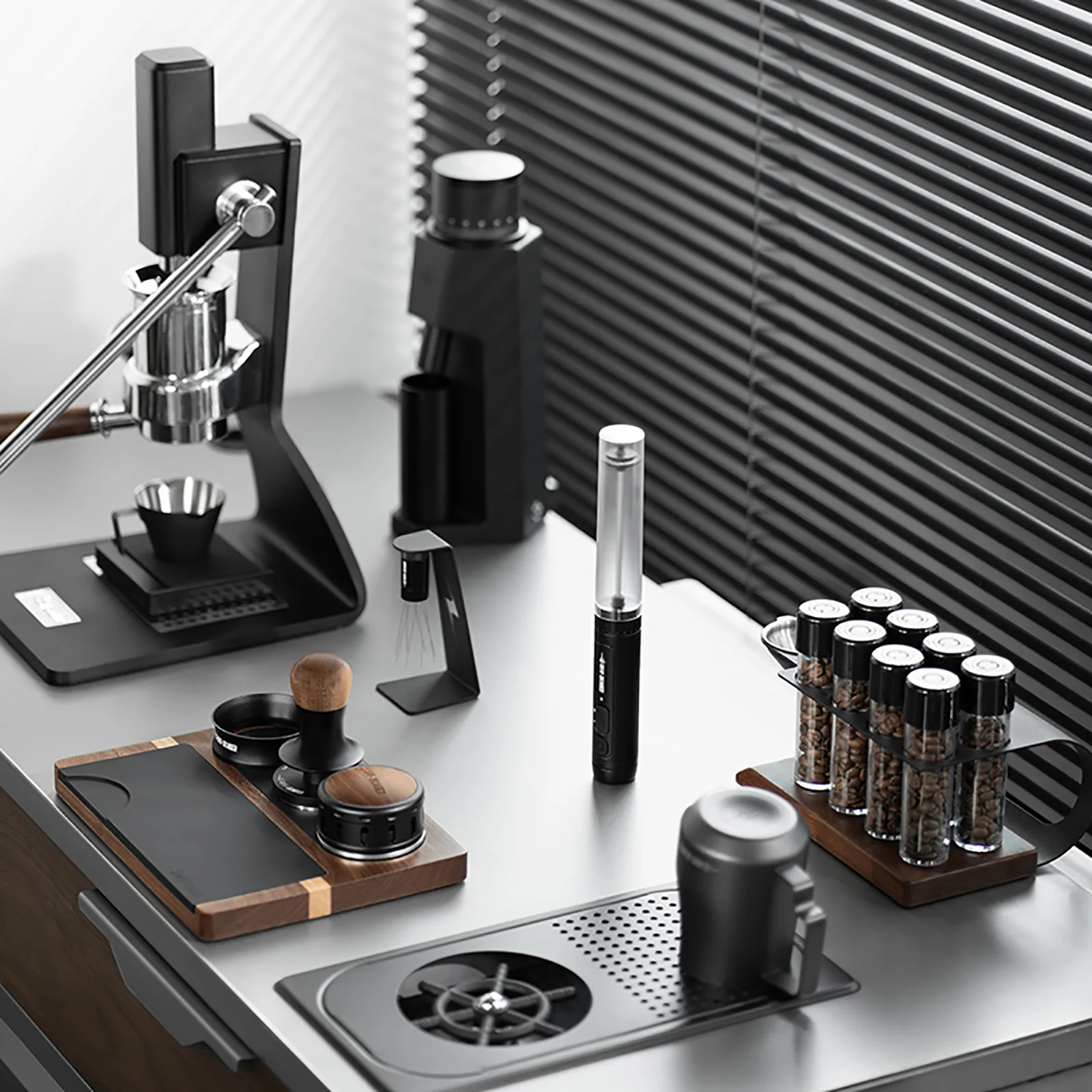 MHW-3BOMBER Magician Handheld Milk Frother - Image 23