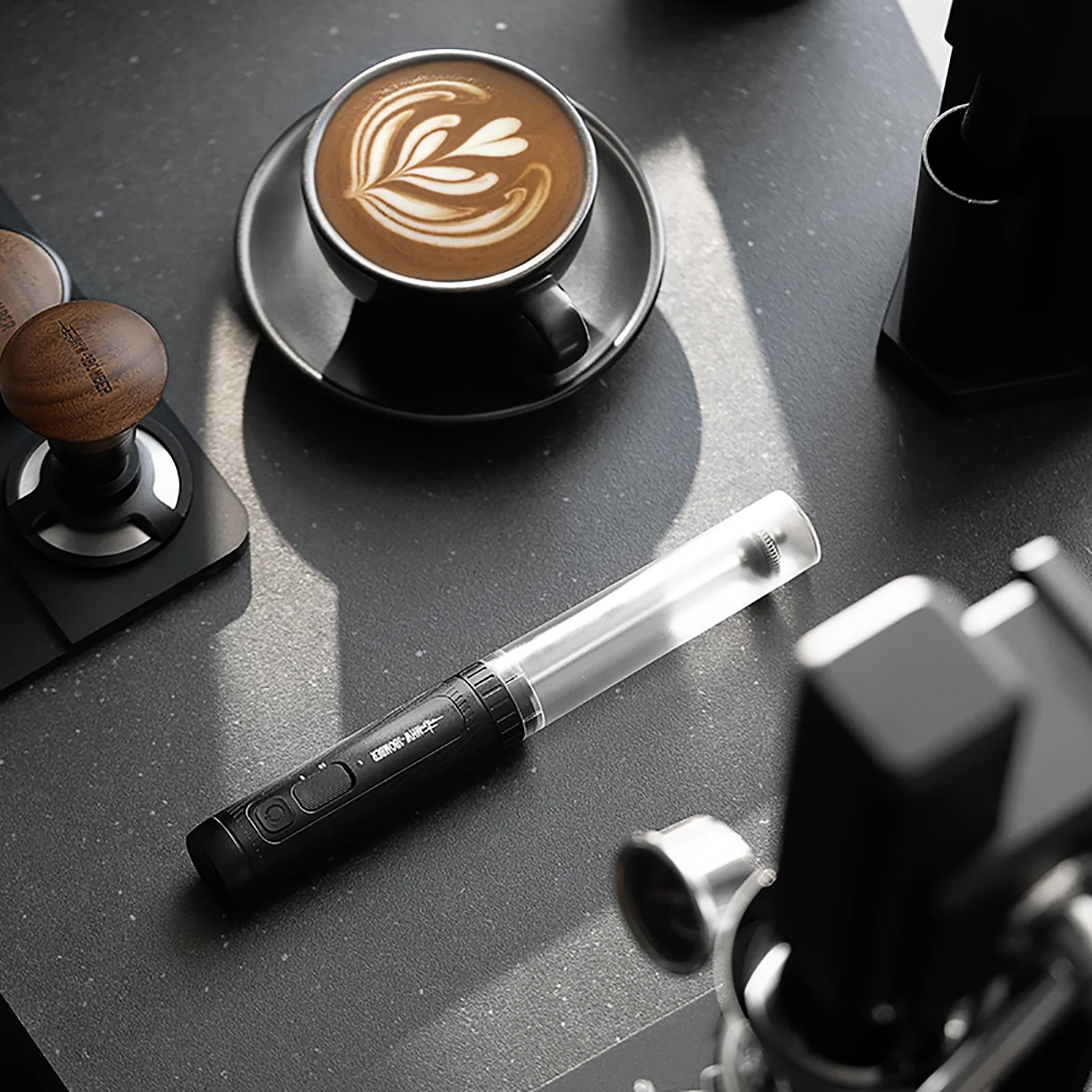 MHW-3BOMBER Magician Handheld Milk Frother - Image 8