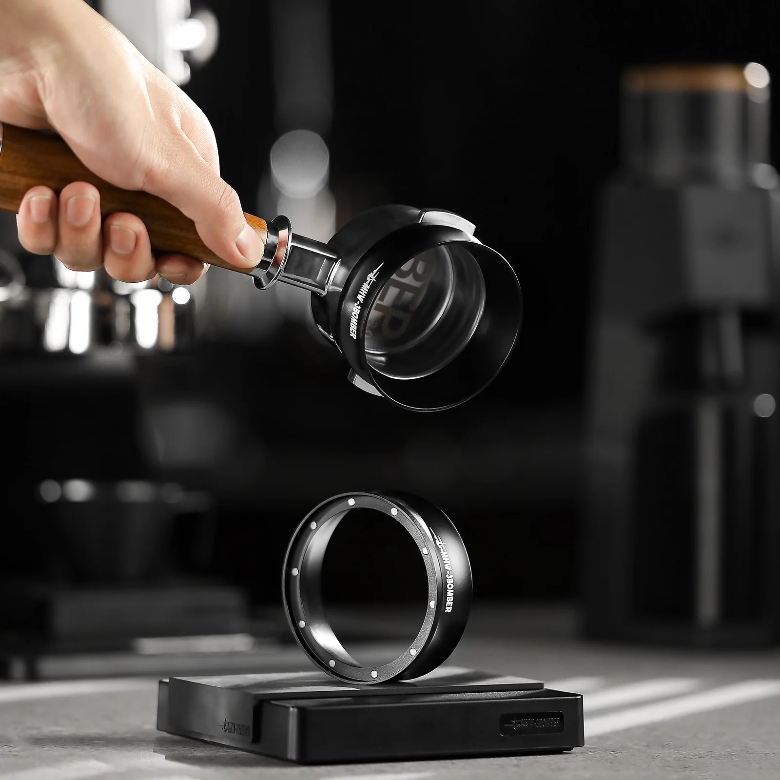 MHW-3BOMBER Espresso Magnetic Coffee Dosing Funnel - Image 4