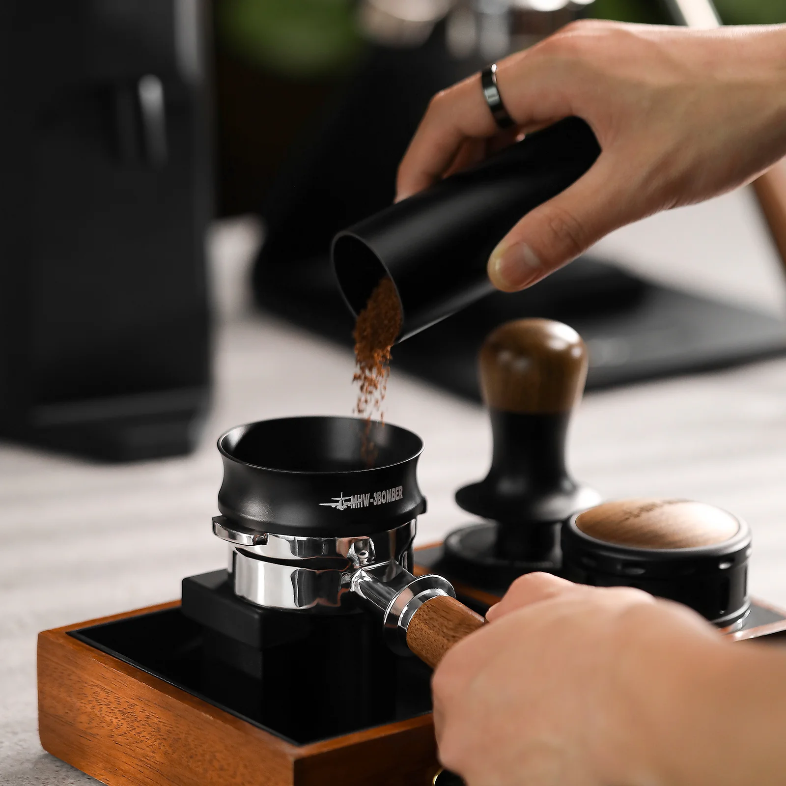 MHW-3BOMBER Espresso Magnetic Coffee Dosing Funnel - Image 6