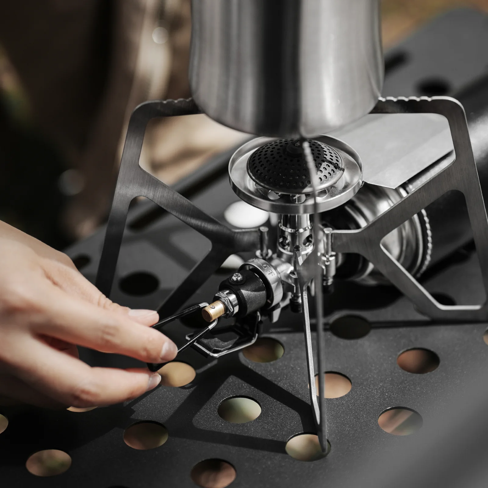 MHW-3BOMBER MET Outdoor Cassette Stove - Image 15