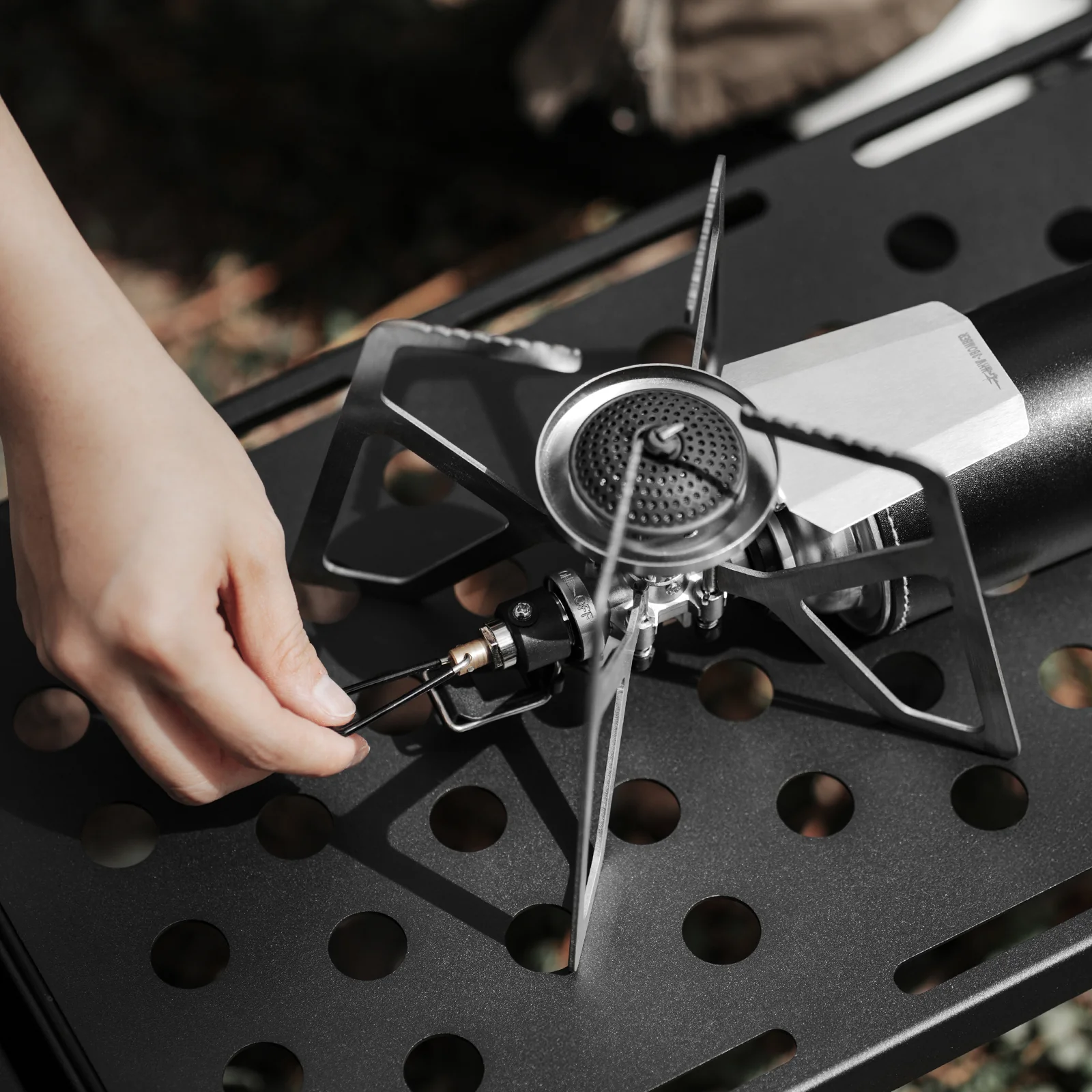 MHW-3BOMBER MET Outdoor Cassette Stove - Image 17