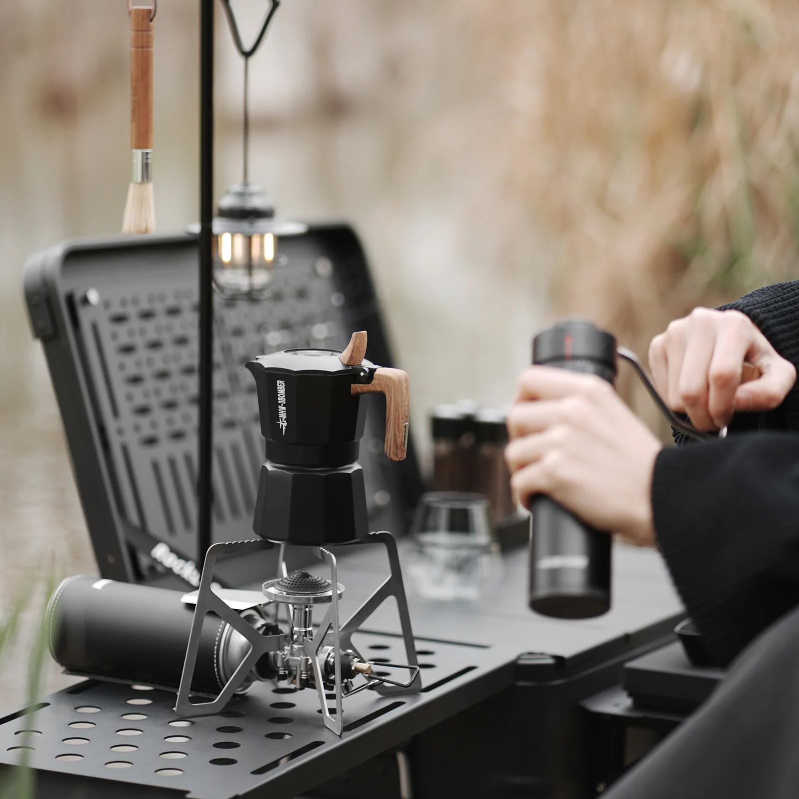 MHW-3BOMBER MET Outdoor Cassette Stove - Image 6