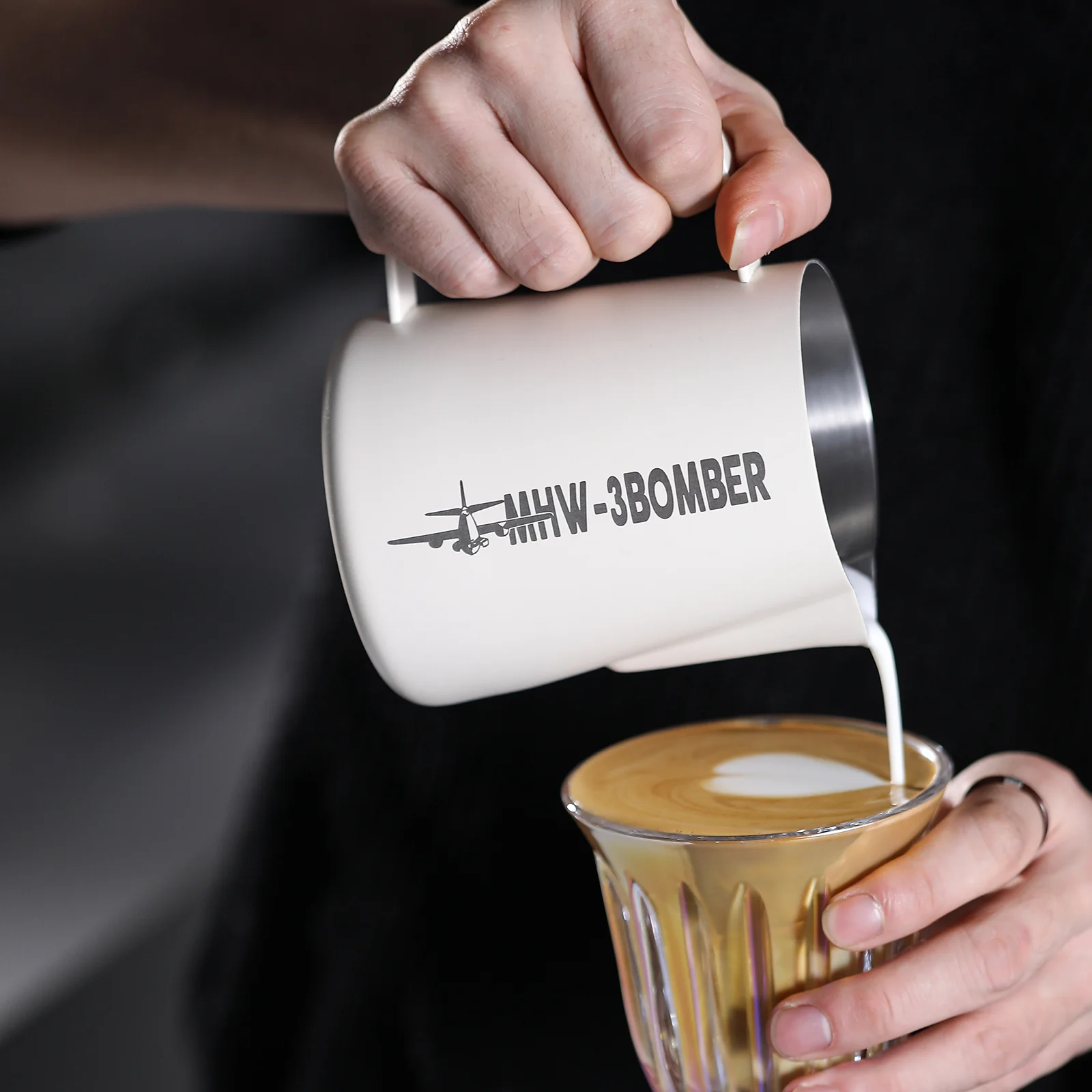 MHW-3BOMBER Milk Frothing Pitcher 3.0 White - Image 5