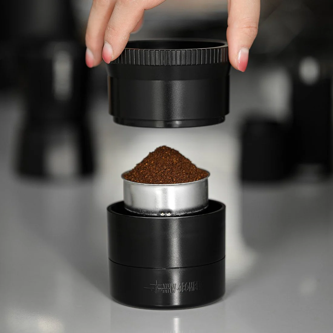 MHW-3BOMBER Moka Pot Cyclone Coffee Distributor - Image 3