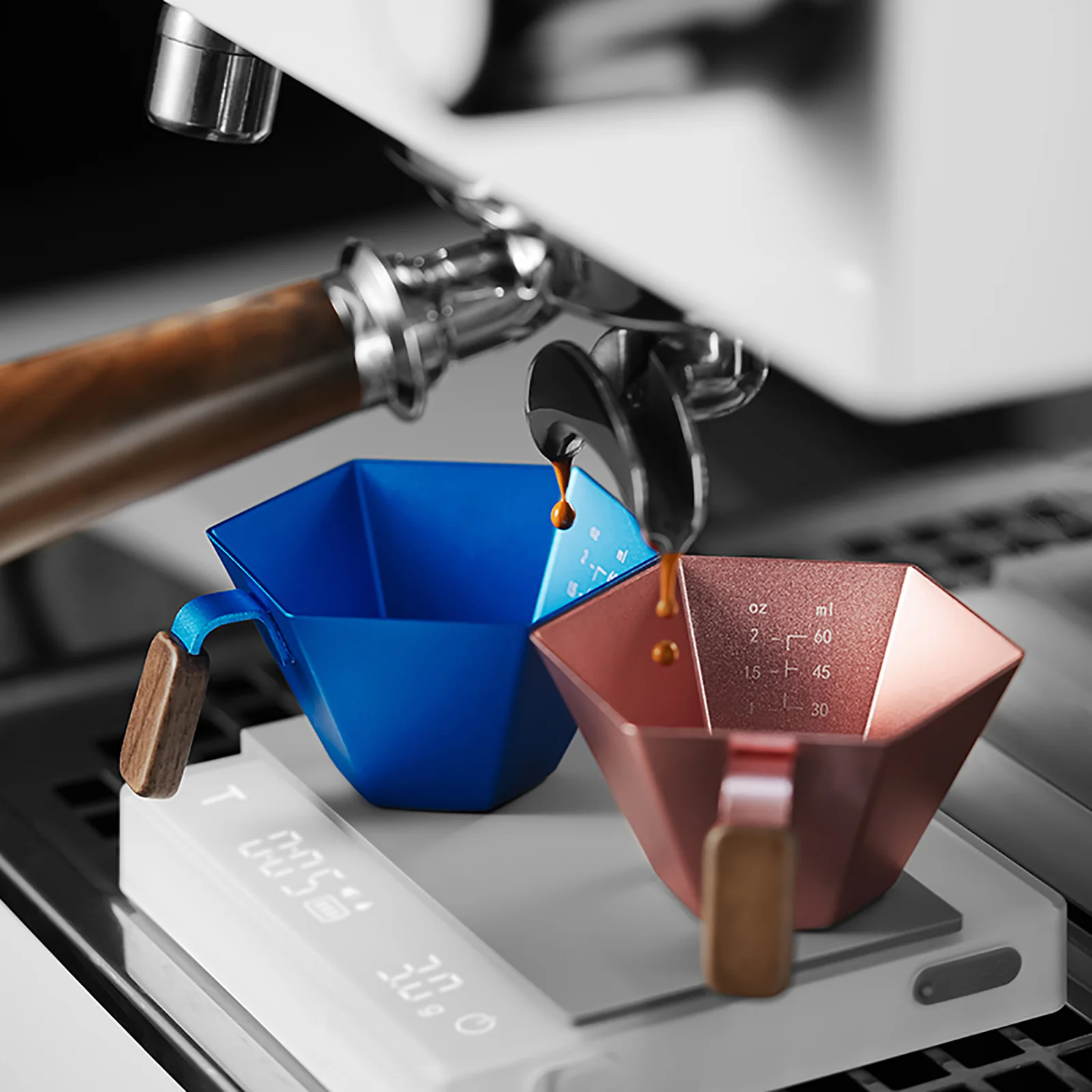 MHW-3BOMBER Prism Measuring Cup - Image 13