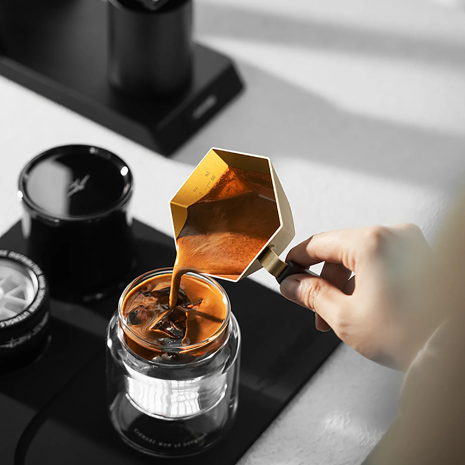 MHW-3BOMBER Prism Measuring Cup - Image 8
