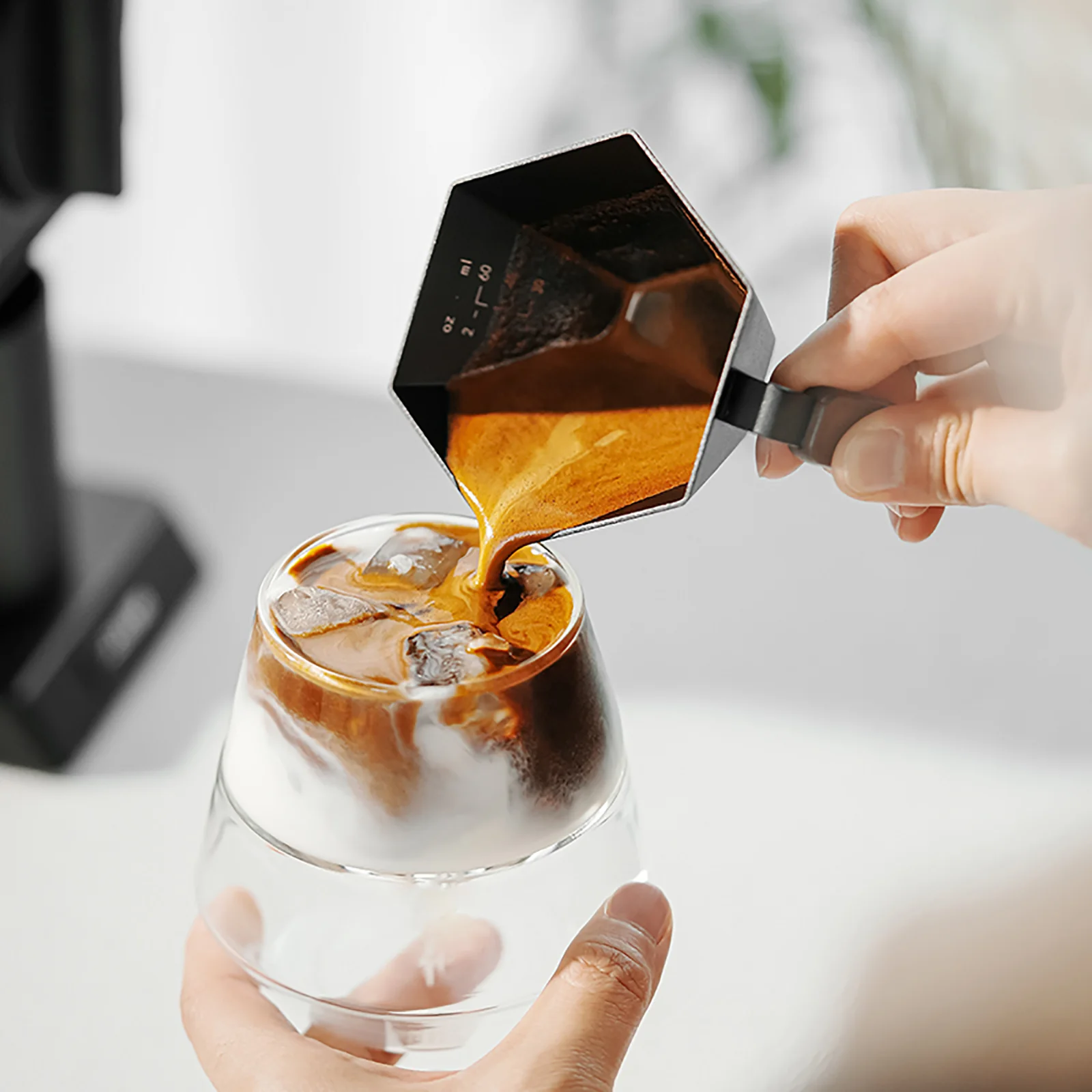MHW-3BOMBER Prism Measuring Cup - Image 9