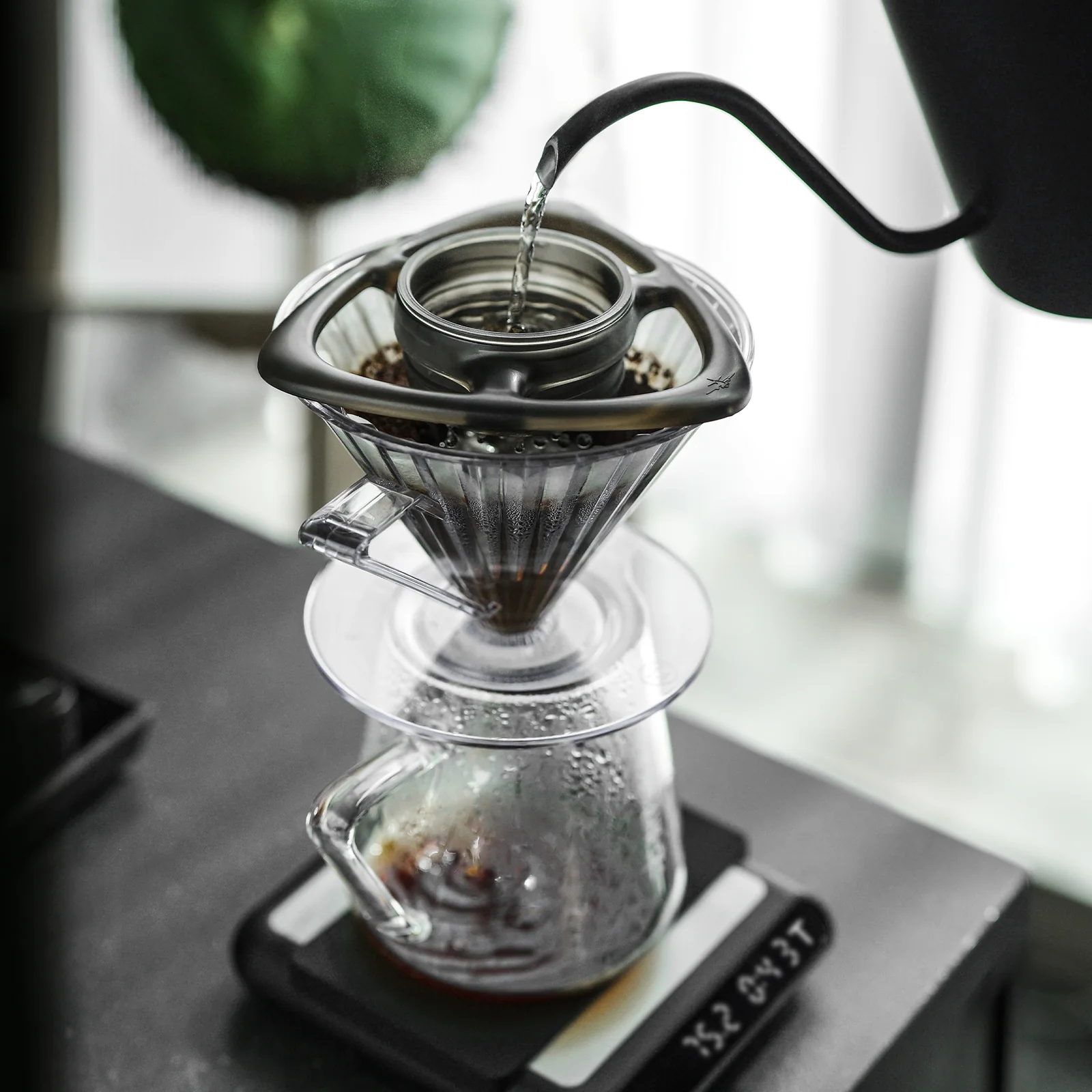 MHW-3BOMBER Rain Pour-Over Coffee Splitter - Image 12