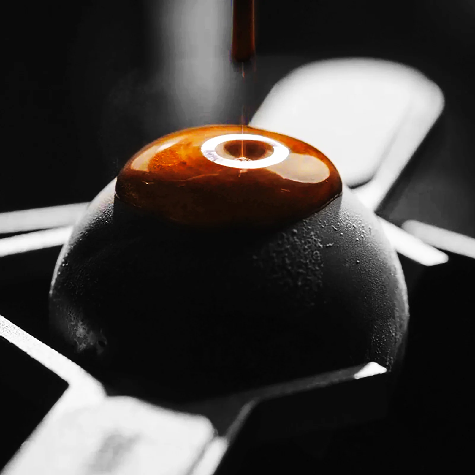 MHW-3BOMBER Smooth Espresso Chilling Ball Stand - Image 11