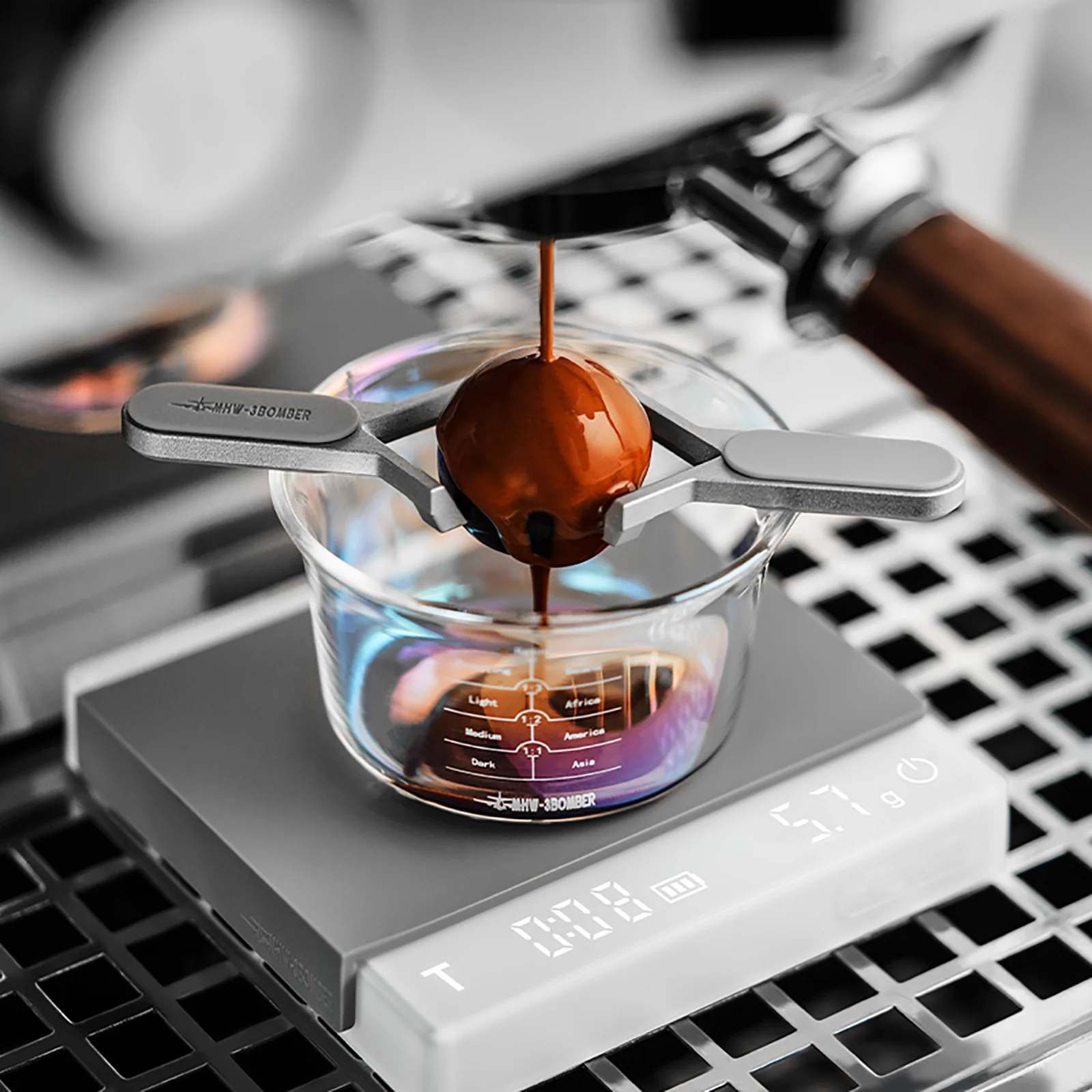 MHW-3BOMBER Smooth Espresso Chilling Ball Stand - Image 14