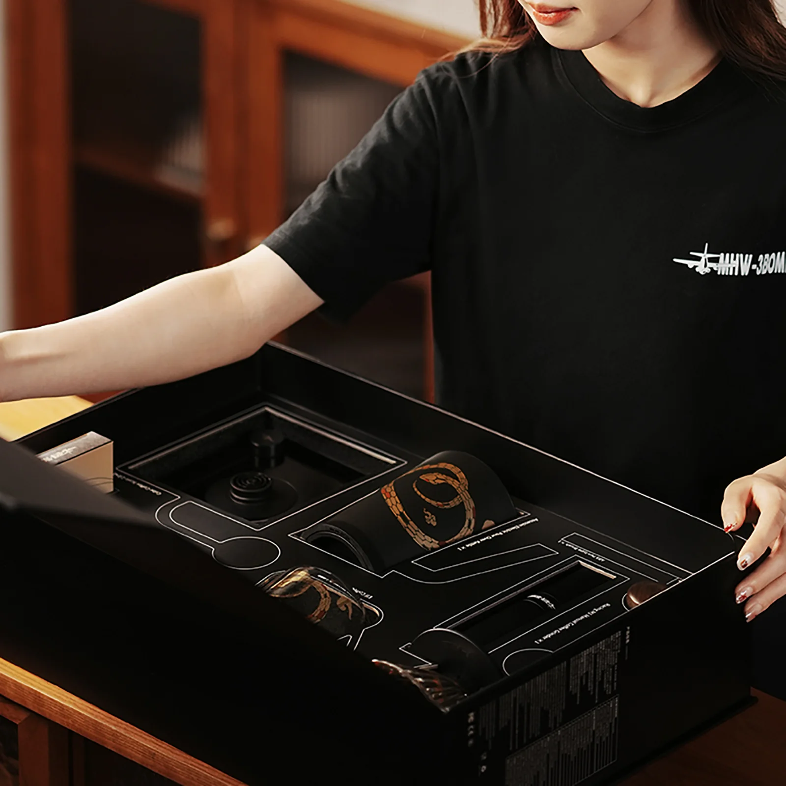MHW-3BOMBER Serpent Collection Pour Over Coffee Gift Box - Image 11